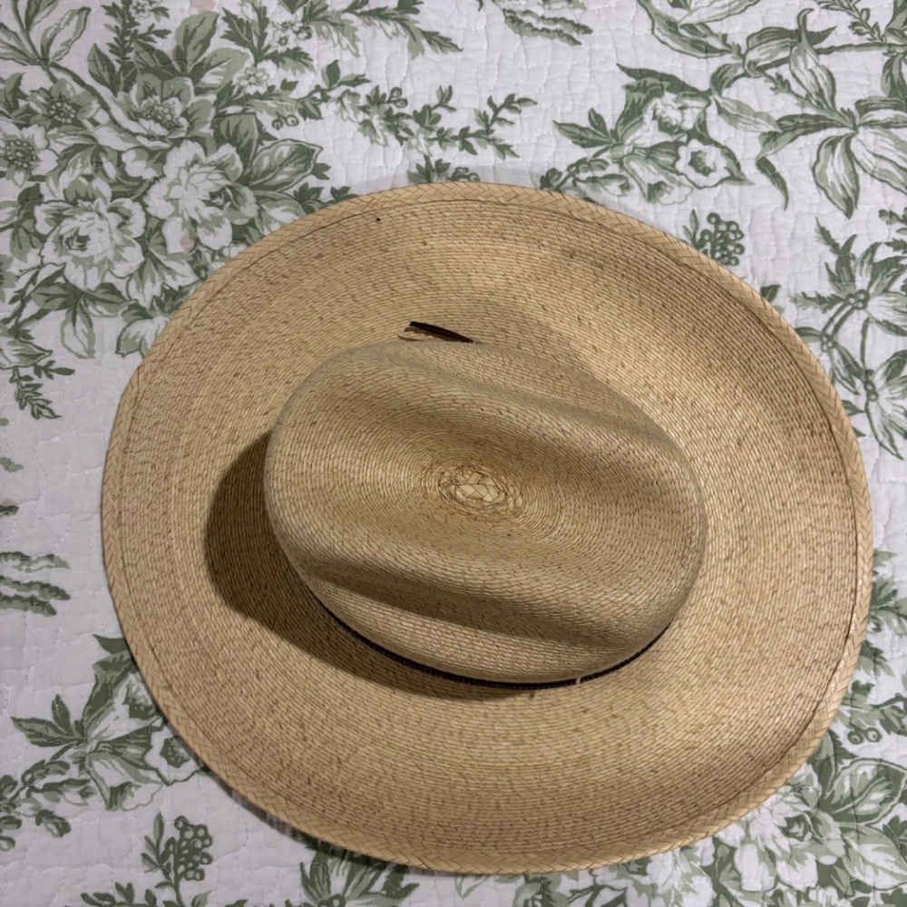 Hat - Picture 5 of 6